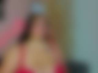 Live cam show with Karolinee - Dildo Or Vibrator on AdultVida.com