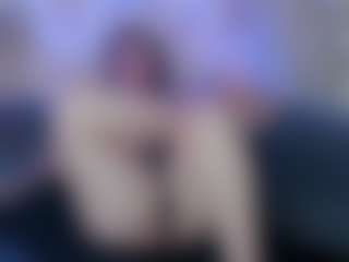 Live cam show with Karolinee - Role Play on intimatelivegirls.com
