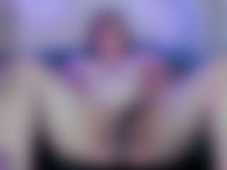 Live-camshow met Karolinee - Average op Camsoda
