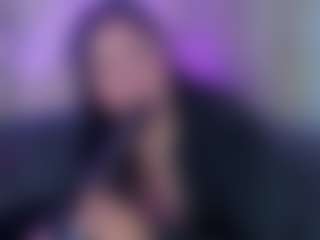 Karolinee's Live Sex Cam Show