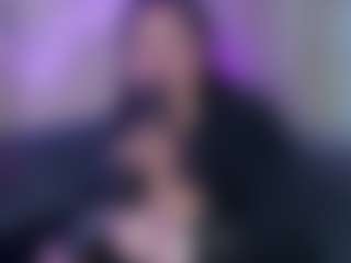 Karolinee's Live Sex Cam Show