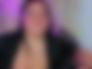 Live cam show with Karolinee - Fuck Machine on Camsoda