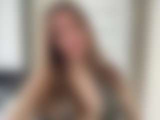 Live cam show with LynneCaudle - Upskirt on CamwithHer