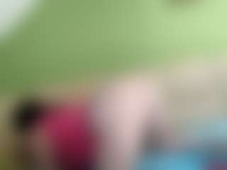 Live cam show with milf44milf - Housewife on Hubzter Live
