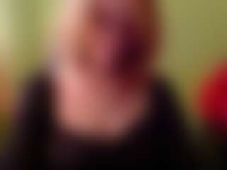 Live cam show with PennyDelight - Sph on SmokeAndPoke