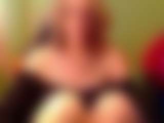 Live cam show with PennyDelight - Blue Eyes on UwU Esports