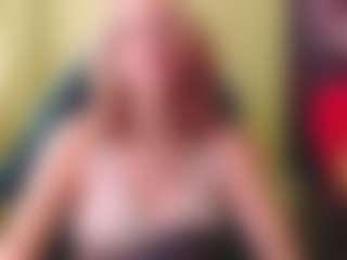 Live cam show with PennyDelight - Dominant on Camsoda