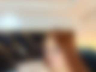 Live cam show with Camiila-Osorio - Oil on friskycurves.com