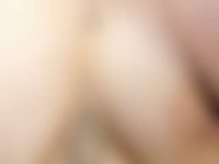 Live cam show with Camiila-Osorio - Oil on TottyGirls