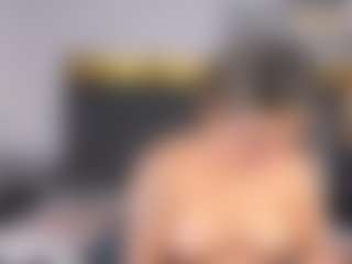 Live cam show with juliet-sofia - Butt Plug on UwU Esports