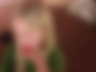 Live cam show with Lillian-Peters - Facial on Soda Cam