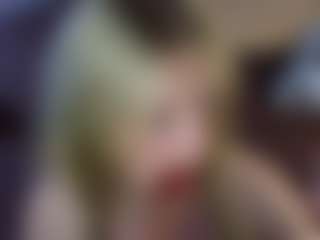 Live cam show with Lillian-Peters - Ass Clapping on SpunkLive