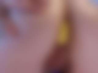 Live cam show with Lillian-Peters - Facial on Camsoda