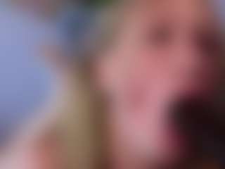 Live cam show with Lillian-Peters - Gape on Big Tits
