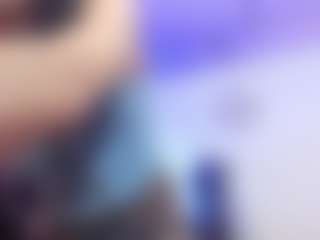 Show de cam en vivo con MalXTTSS - Smoking en Camsoda