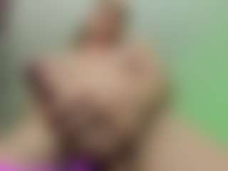 mariiahneedles's Live Sex Cam Show