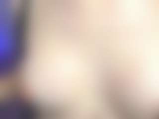 Live cam show with mariiahneedles - Small Tits on Camsoda