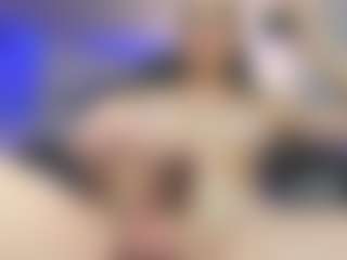 Live cam show with mariiahneedles - Colombia on liverealitysex.com