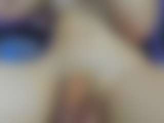 Live cam show with mariiahneedles - Smoking on xxxlivecams.org