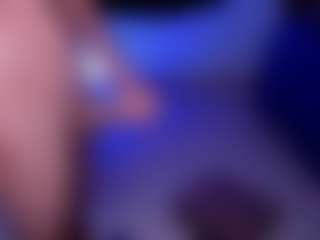 Spettacolo in cam dal vivo con Shyfantasie111 - Tease su Camsoda