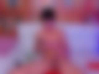 Live cam show with Shyfantasie111 - Amateur on AdultVida.com