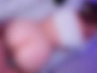 Live cam show with Shyfantasie111 - Red Hair on Camsoda