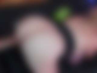 Live cam show with Shyfantasie111 - Normal on TeamSkeetLive