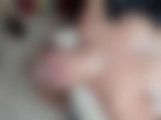 Live cam show with Shyfantasie111 - Deepthroat on luckytryst.com