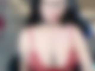 Live cam show with Valeria - Public Mature on SmokeAndPoke