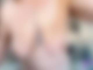 Live cam show with Valeria - Moaning on Camming Site