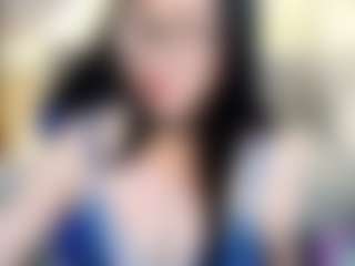 Live cam show with Valeria - Public on madthumbs
