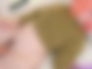 Live cam show with KawaiiYukii - Game on CamClone