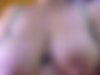 Live cam show with Lunaa-jonhsonn - Milk on iamadamtest123.com