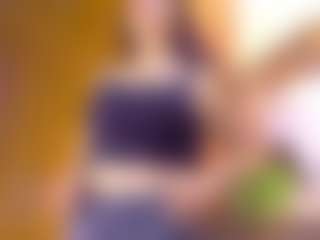 Lunaa-jonhsonn's Live Sex Cam Show