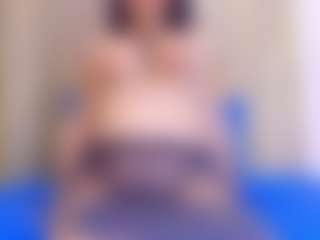 Lunaa-jonhsonn's Live Sex Cam Show