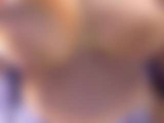 Lunaa-jonhsonn's Live Sex Cam Show