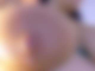 Lunaa-jonhsonn's Live Sex Cam Show