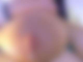Lunaa-jonhsonn's Live Sex Cam Show