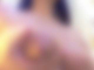 Lunaa-jonhsonn's Live Sex Cam Show