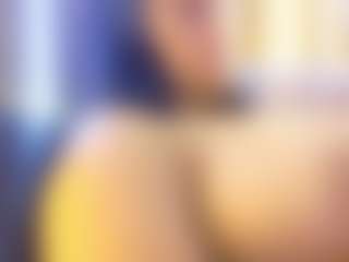 Lunaa-jonhsonn's Live Sex Cam Show