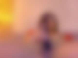 Lunaa-jonhsonn's Live Sex Cam Show