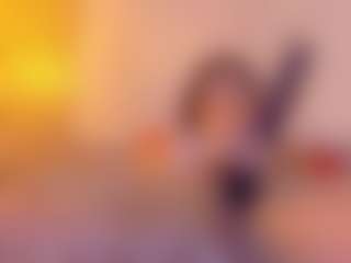 Lunaa-jonhsonn's Live Sex Cam Show