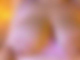 Lunaa-jonhsonn's Live Sex Cam Show