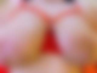 Lunaa-jonhsonn's Live Sex Cam Show