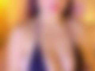 Lunaa-jonhsonn's Live Sex Cam Show