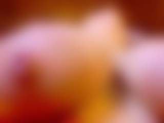 Live cam show with Lunaa-jonhsonn - Milk on madthumbs