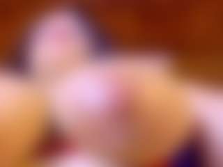 Lunaa-jonhsonn's Live Sex Cam Show