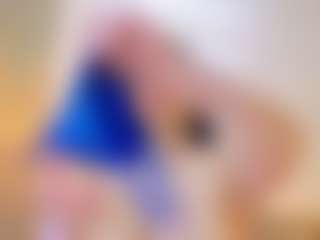 Live cam show with Lunaa-jonhsonn - Milk on xblisslive.com