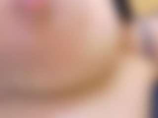 Lunaa-jonhsonn's Live Sex Cam Show
