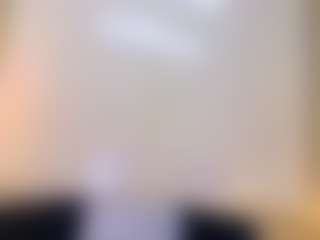 Lunaa-jonhsonn's Live Sex Cam Show